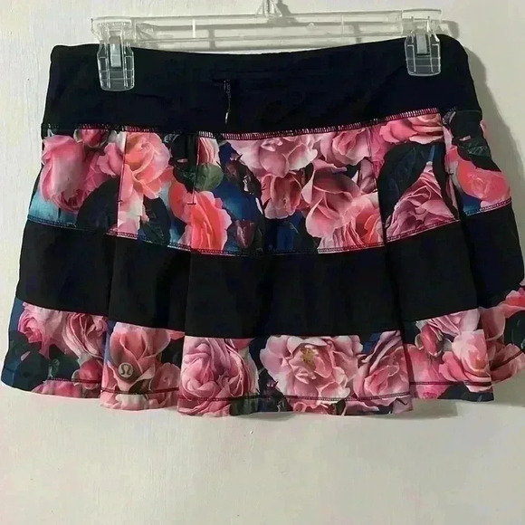 Lululemon Pace Rival Skirt (Regular) *4-way Stretch
Secret Garden / Black - Picture 6 of 9